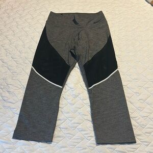 Nike Dri Fit Capri Leggings Size Small